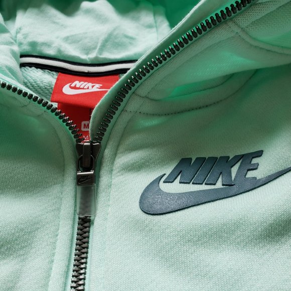 NWT Nike Big Girls M Zip-Up Hoodie - Picture 4 of 4